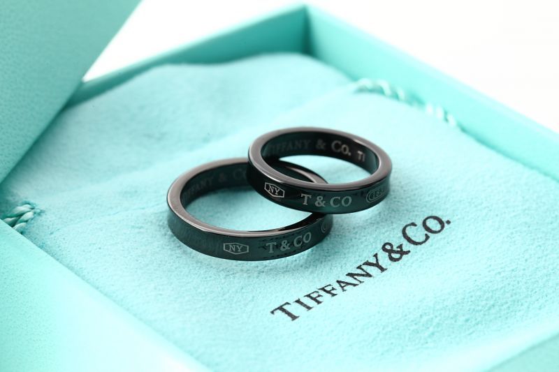 チタン新品 未使用 Tiffany ティファニー ブラックチタン リング